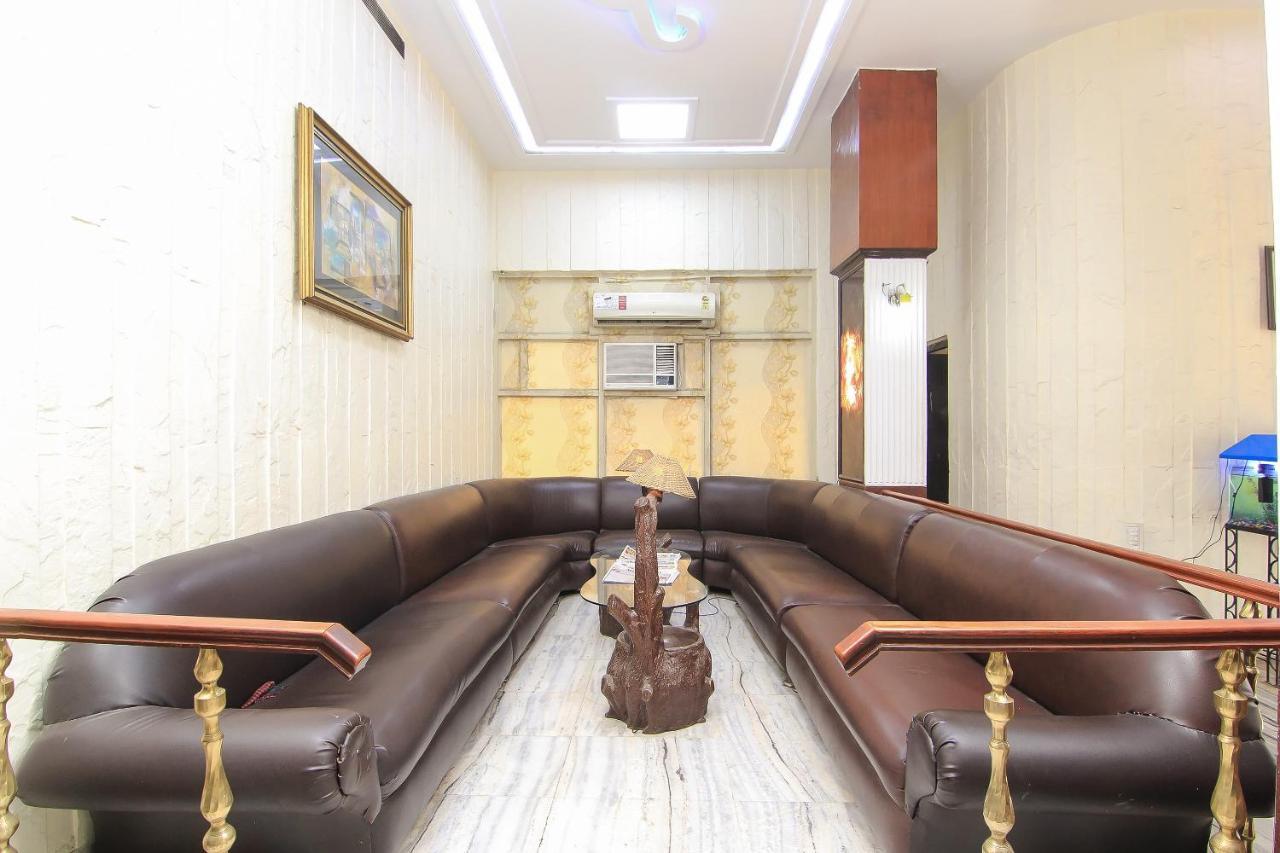 Oyo 2569 Hotel Paradise กานปูร์ ภายนอก รูปภาพ