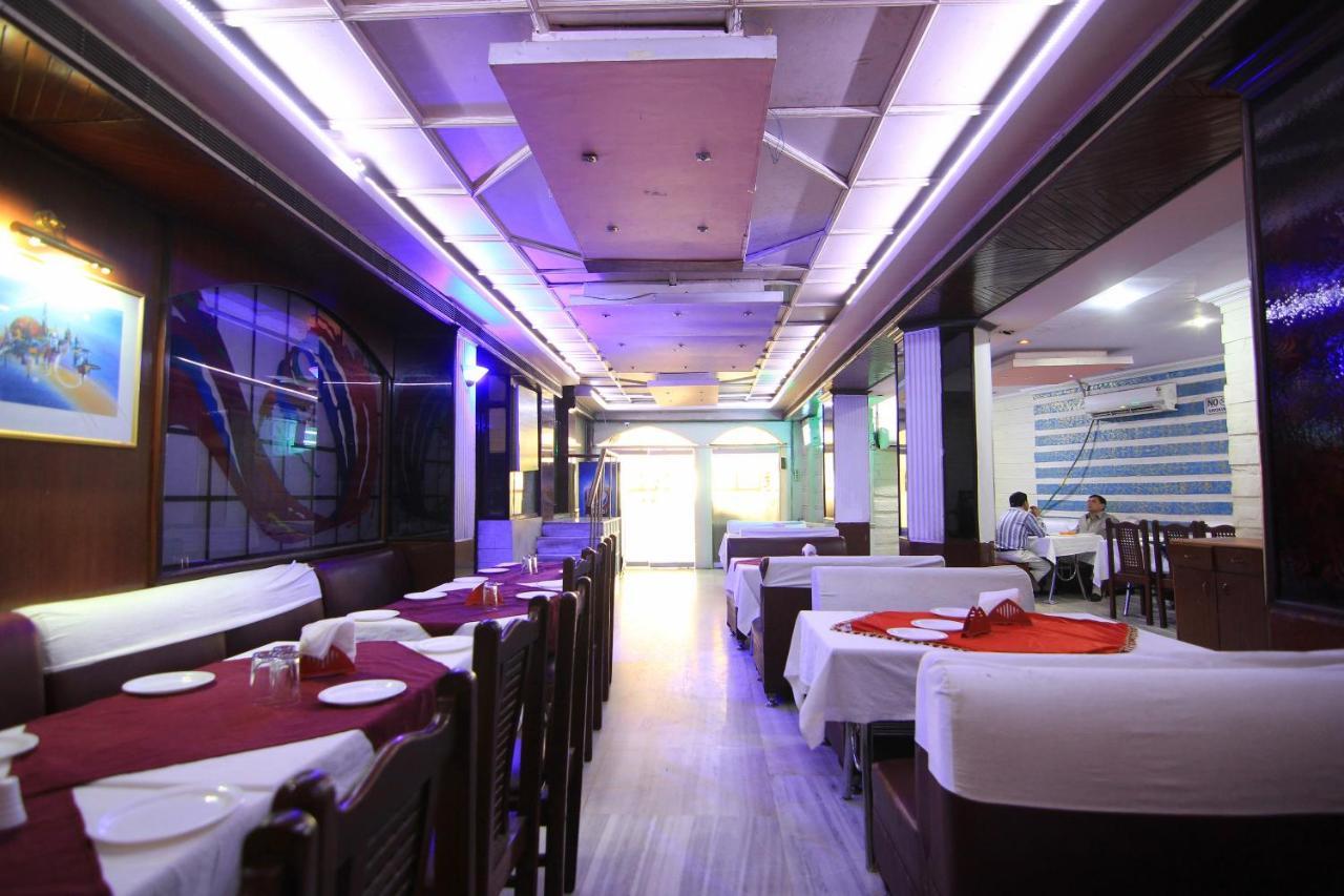 Oyo 2569 Hotel Paradise กานปูร์ ภายนอก รูปภาพ