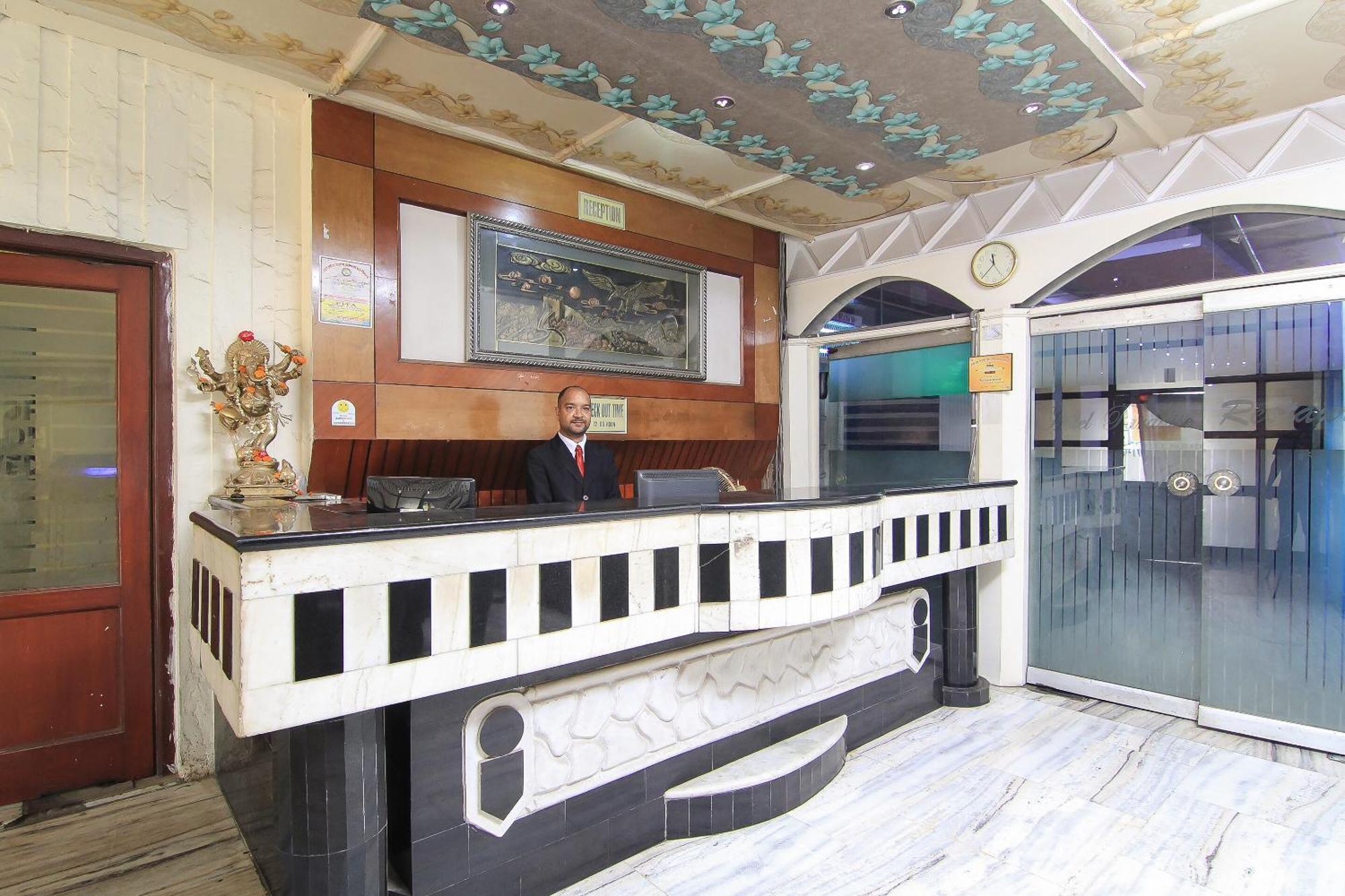 Oyo 2569 Hotel Paradise กานปูร์ ภายนอก รูปภาพ